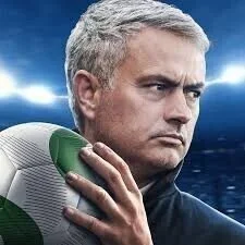 لعبة التدريب والتخطيط Top Eleven 2018 7.5 للاندرويد