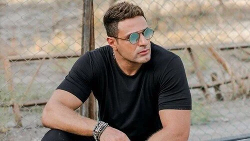 اغنية محمد نور جاني في ملعبي mp3