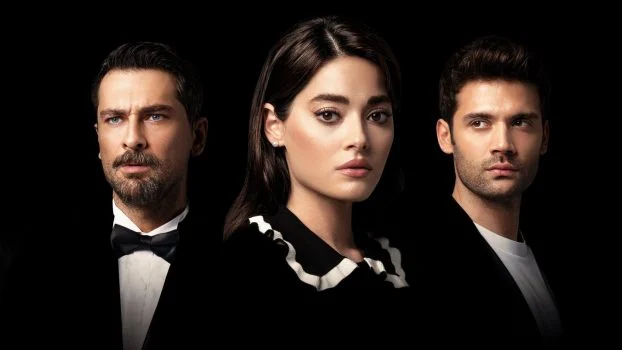مسلسل غريب في المرآة الموسم الاول الحلقة 3 الثالثة مترجمة