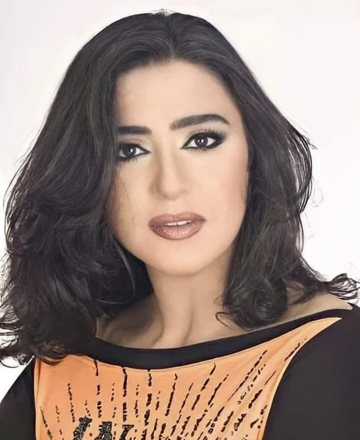 وفاء صادق