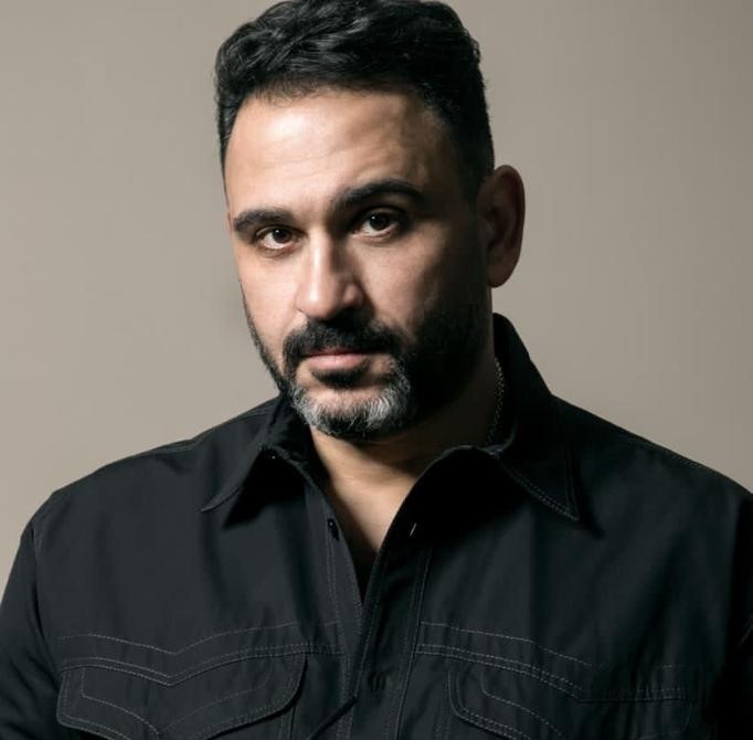 أكرم حسني